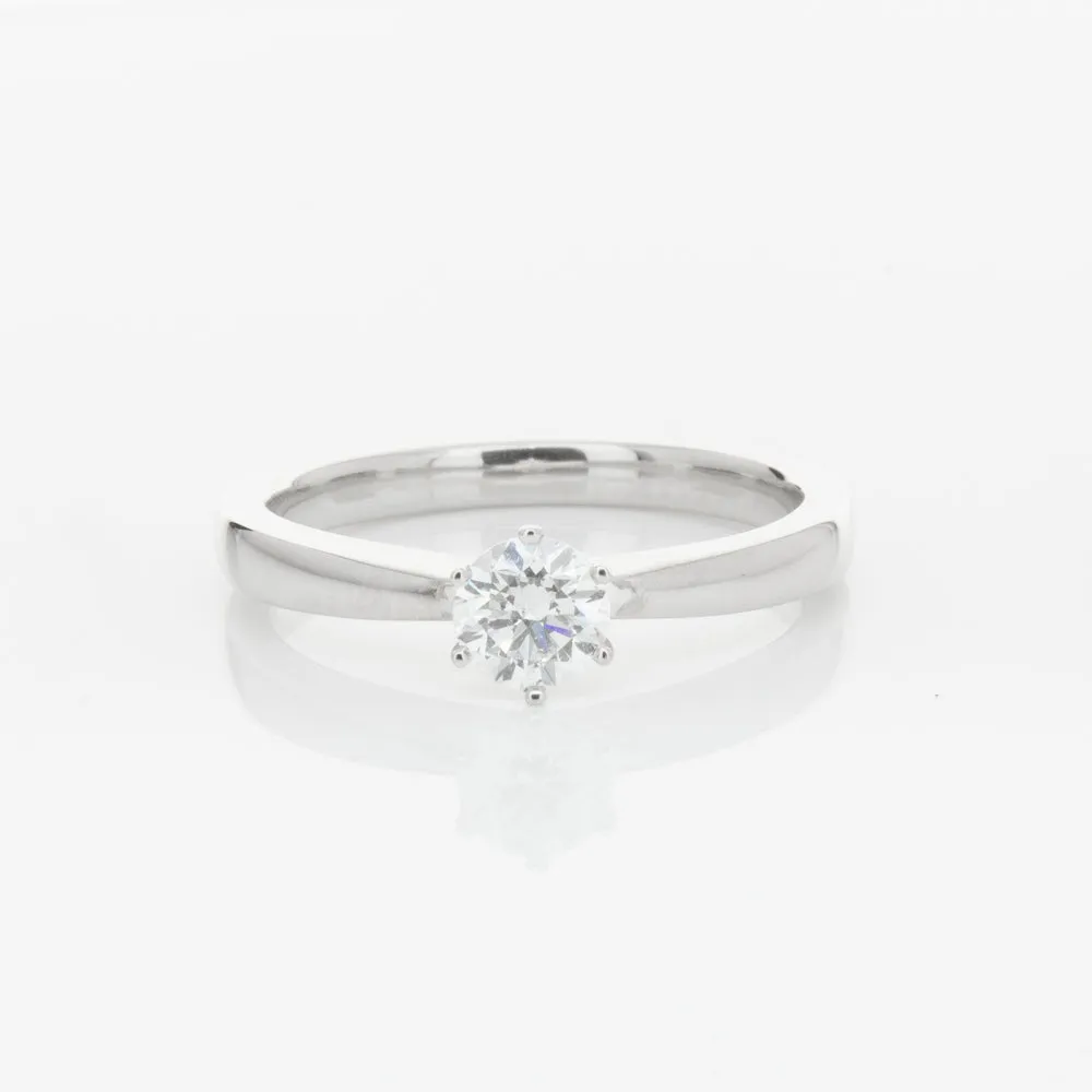 18ct White Gold .35ct Diamond Nova Ring