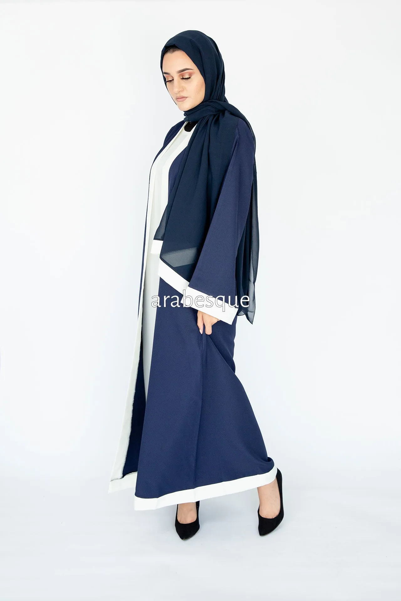 Errai Navy Abaya