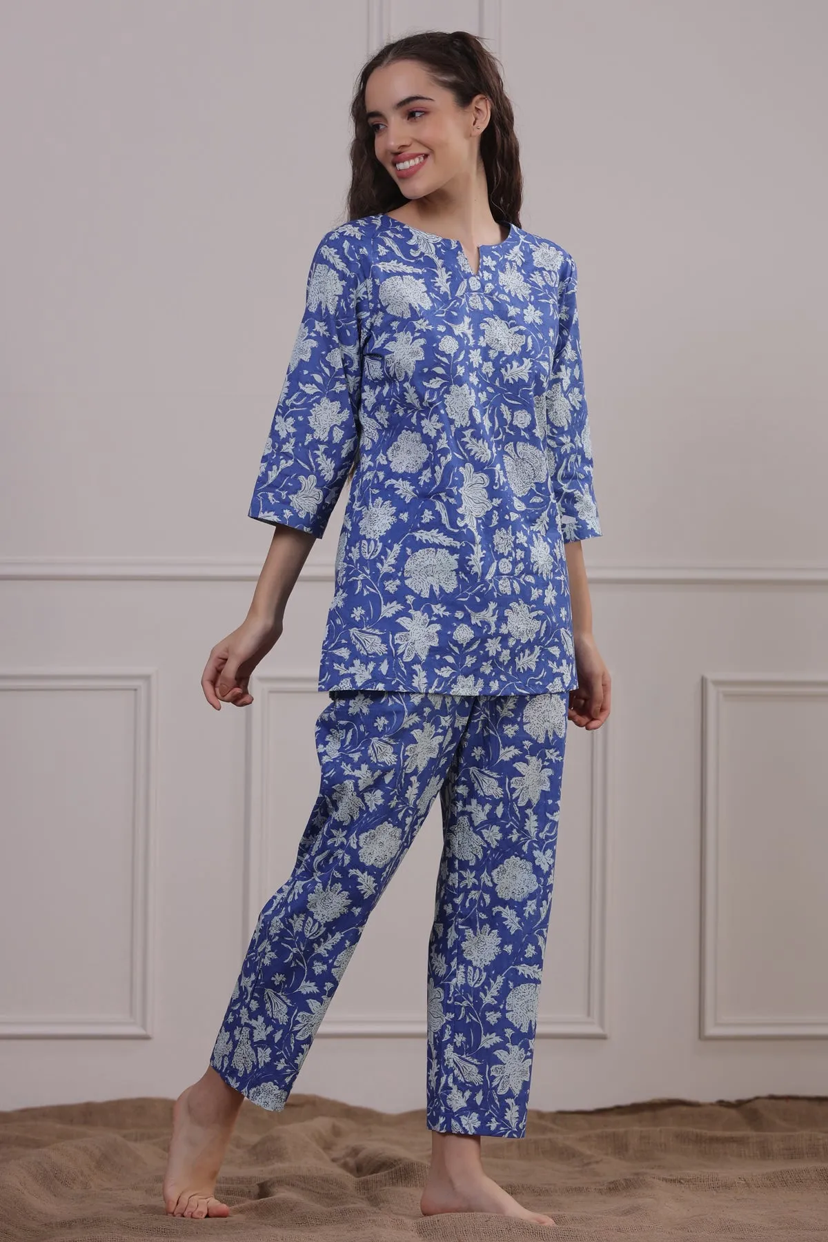 Floral Jaal On Blue Loungewear