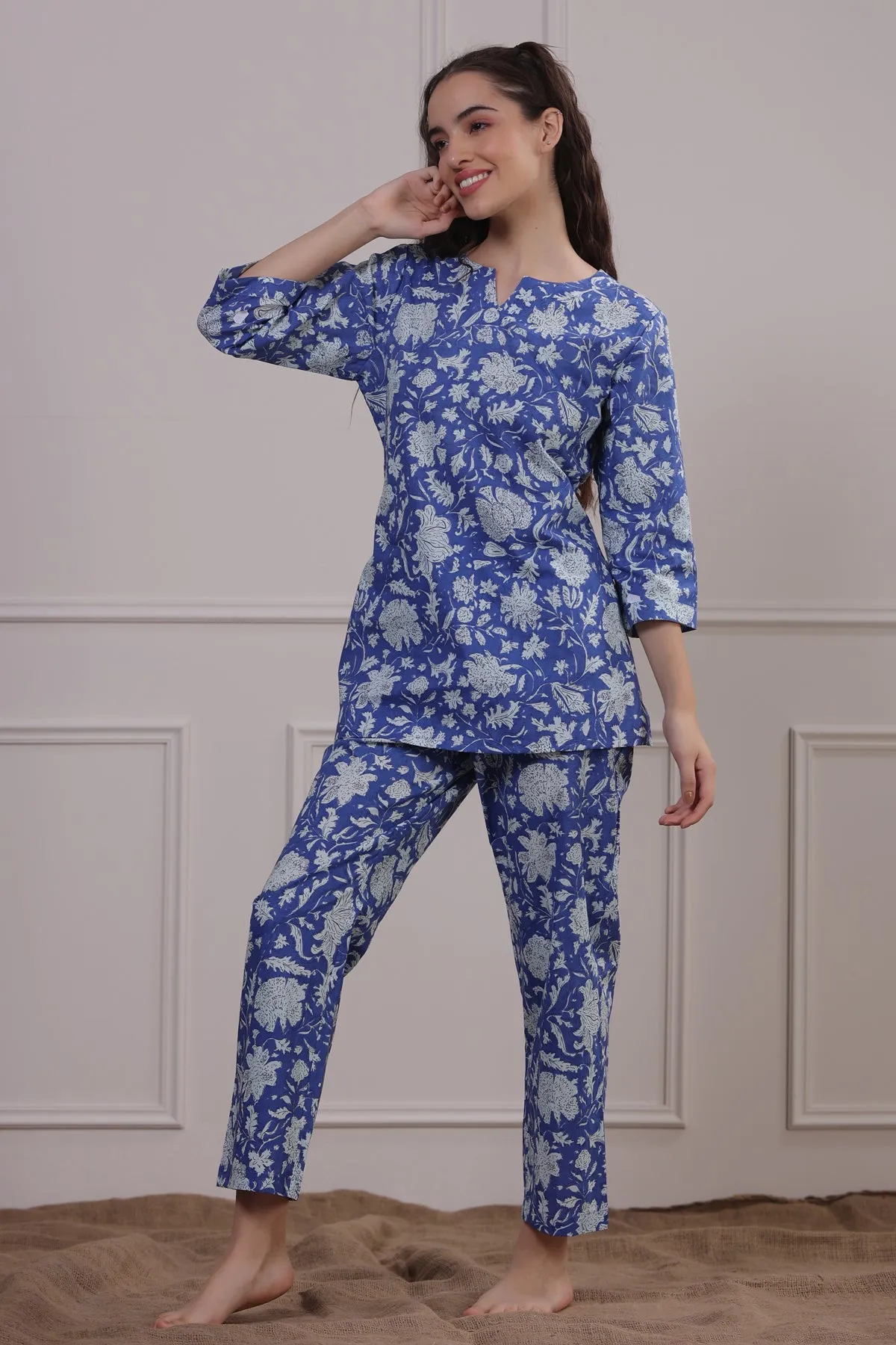 Floral Jaal On Blue Loungewear