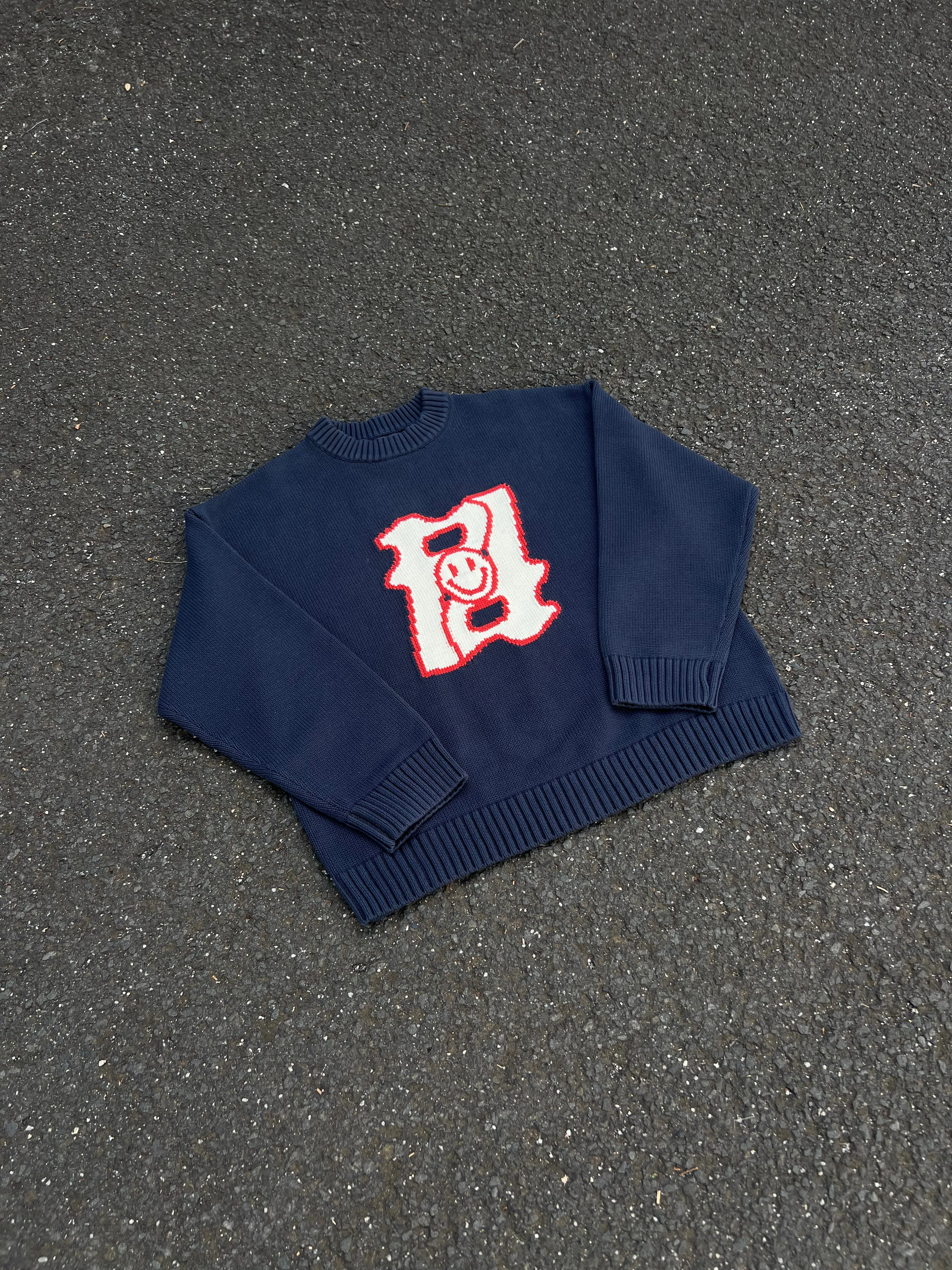 NAVY KNIT CREWNECK