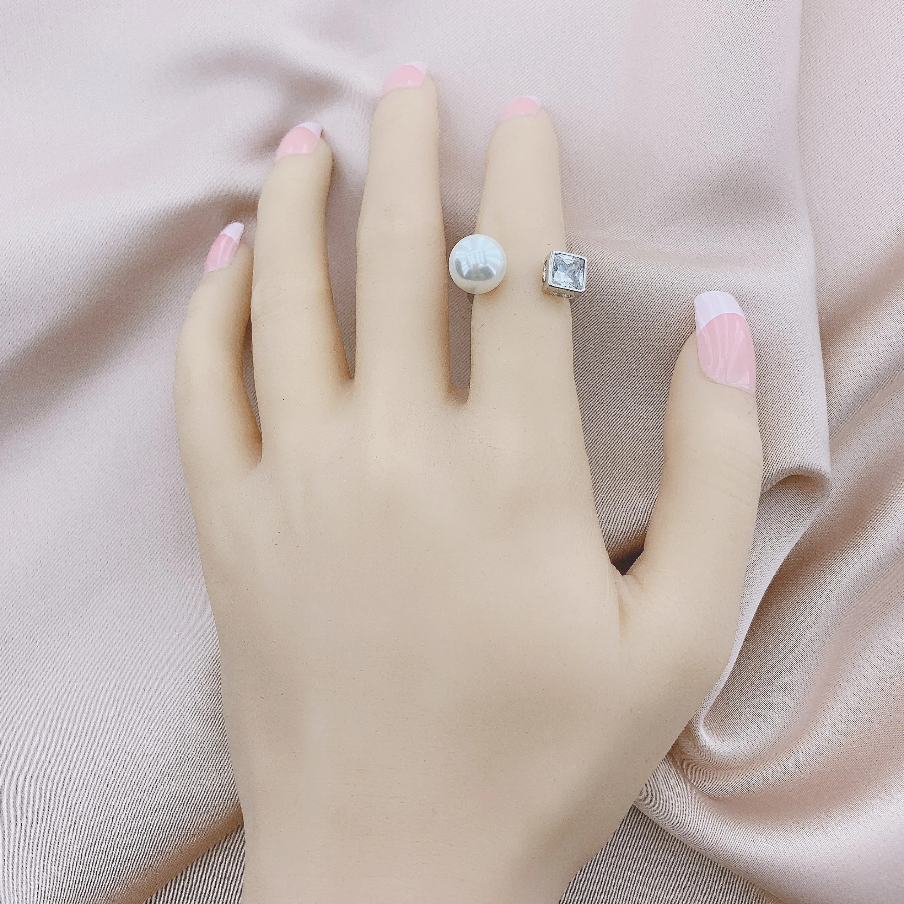 Women's Fashion Adjustable Open Pearl Ring